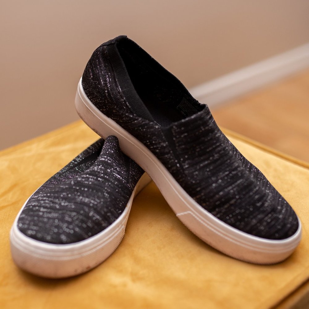 Sketchers slip-ons